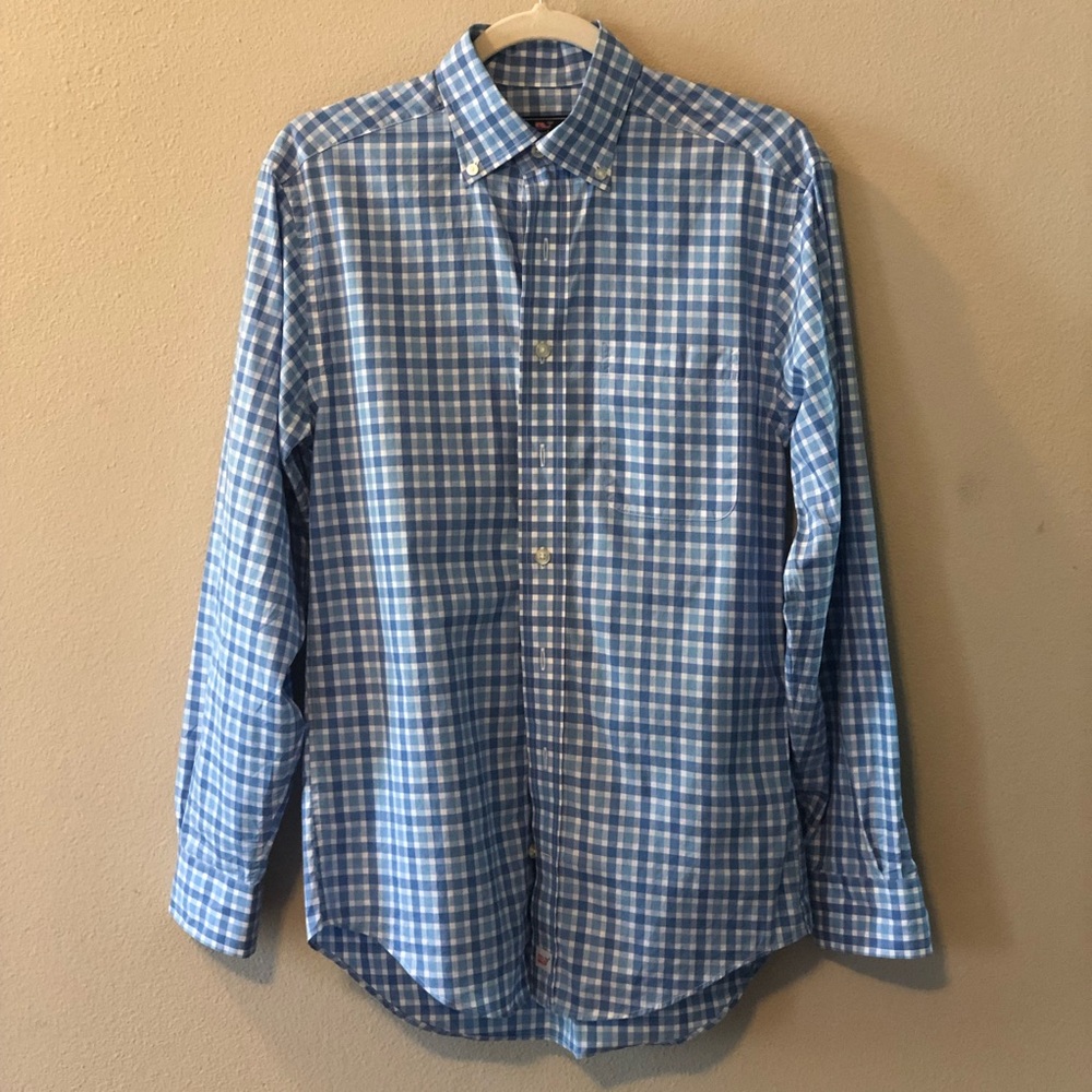 Vineyard Vines men’s shirt